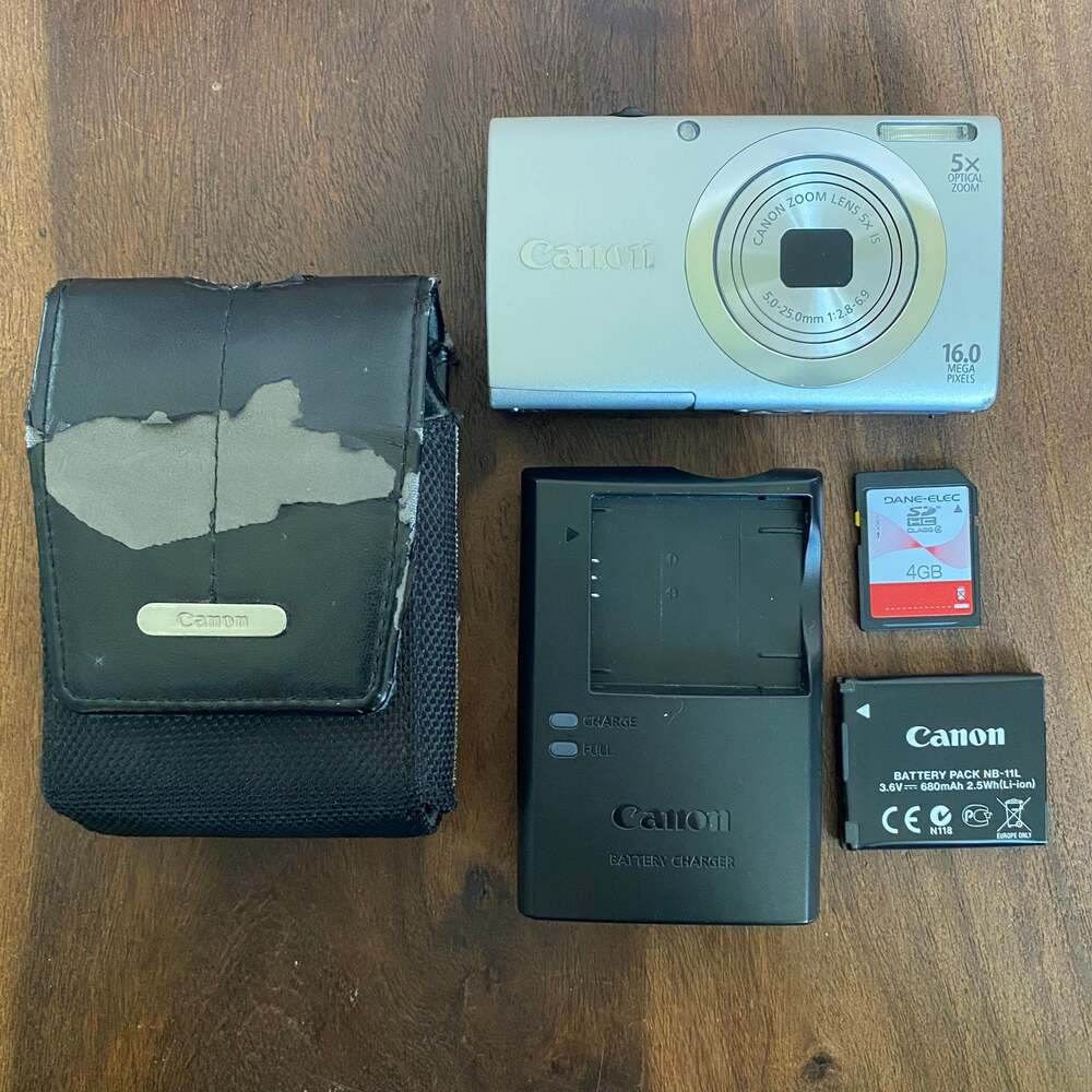 Canon PowerShot A2400 IS Silver Digital Camera W/ Battery Charger SD Card